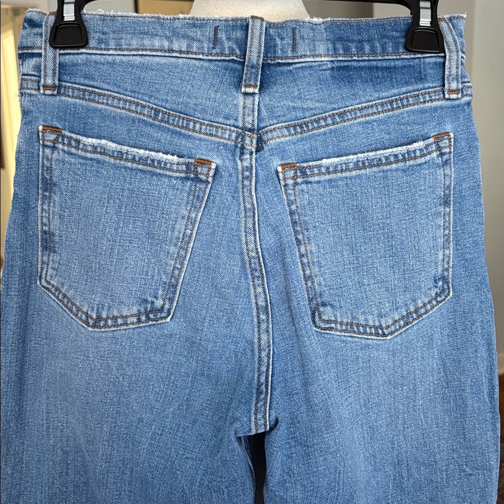 Abercrombie & Fitch The Mom High Rise Jeans - Picture 10 of 10